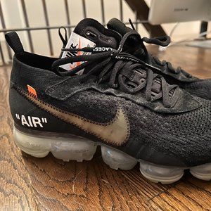 Nike Air VaporMax Off-White Black (2018) Sneakers (M / 10.5)